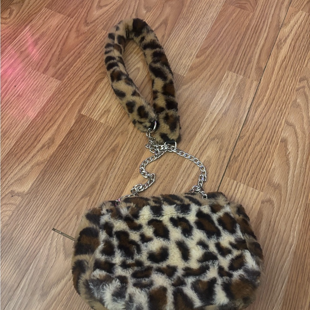 Leopard Print Faux Fur Crossbody Bag - Picture 2 of 5
